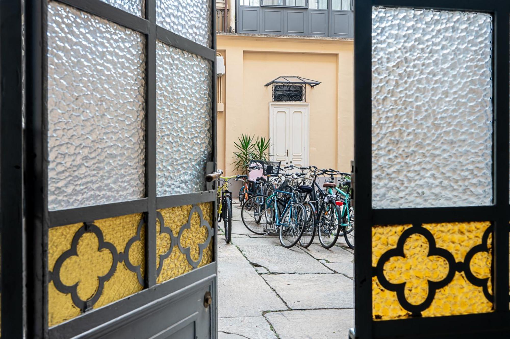 Madamin 9 - Contemporary Suite In A Prestigious Building 都灵 外观 照片